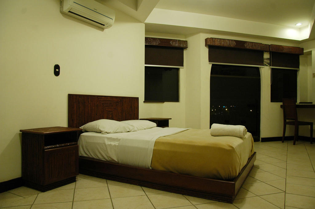 Alajuela Backpackers Airport Hostel Chambre photo